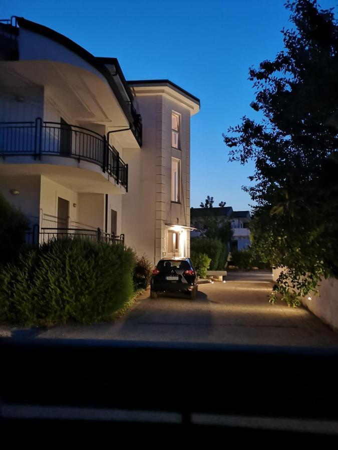 Raja Rooms Alife Εξωτερικό φωτογραφία